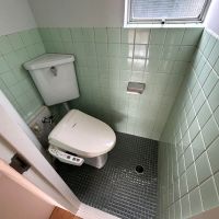 世田谷区駒沢の賃貸物件/トイレは足元までタイル張りです