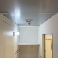 文京区湯島の賃貸物件/浴室前にはカーテンレールが設置済み