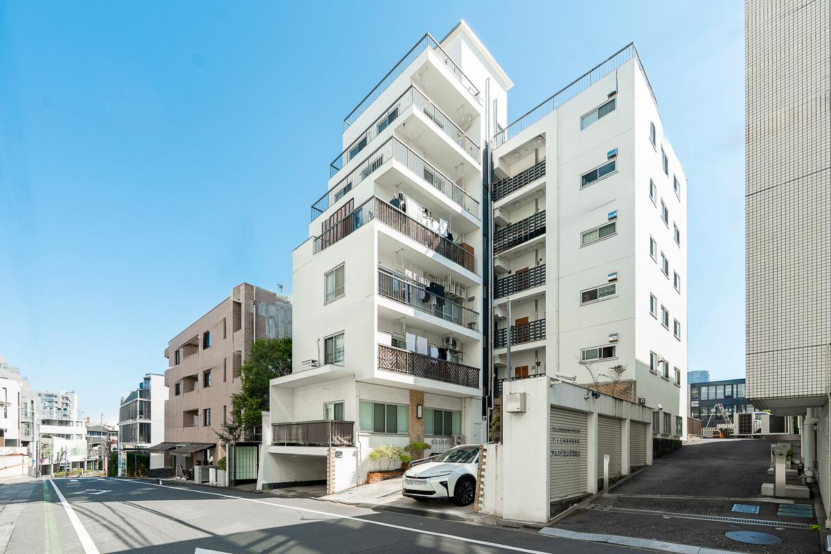 渋谷区恵比寿西の売買物件/代官山駅から駅前の通りを歩いてすぐのレトロマンション