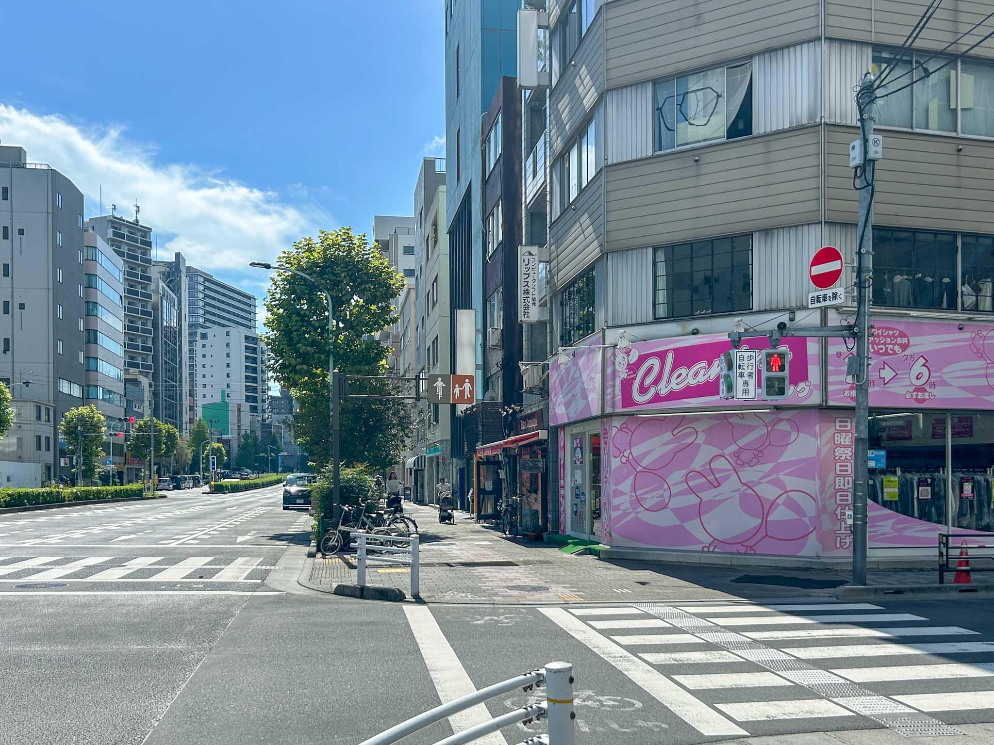 台東区蔵前の賃貸物件/国際通りを南へ2分ほど歩いたところにウグイスビルがあります
