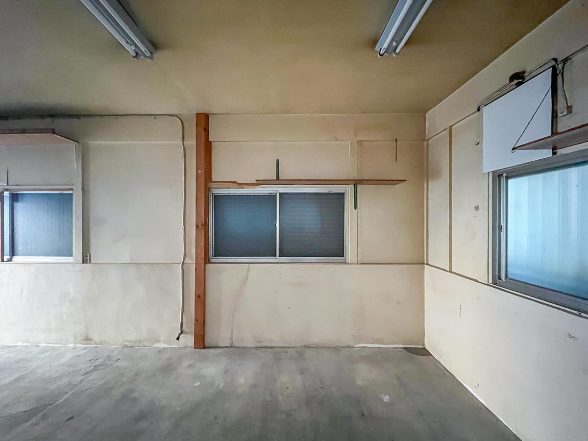 品川区広町の賃貸物件/隣の建物との距離が近いため、陽当たりは控えめです