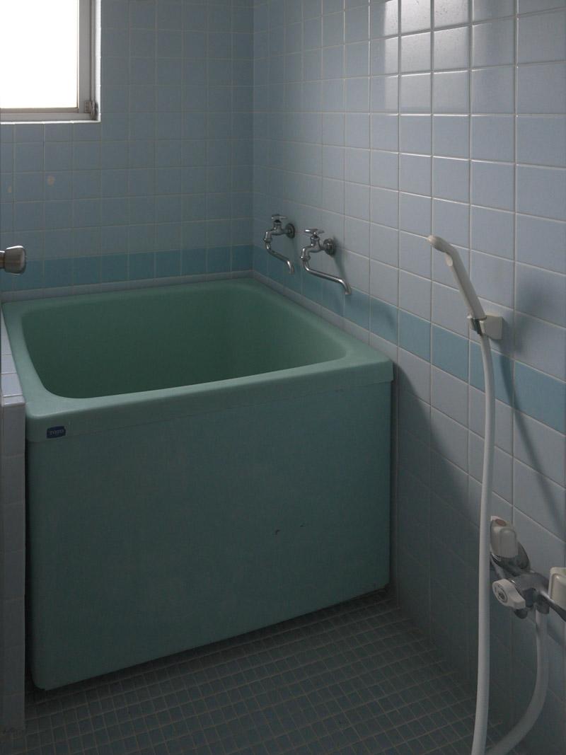 豊島区高田の賃貸物件/水回りも年季が入っています。あらかじめご注意ください