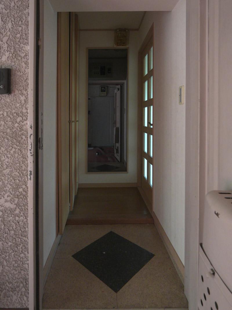 豊島区高田の賃貸物件/玄関に全身鏡