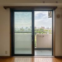 墨田区向島の賃貸物件/ダイニングからの景色。朝起きて、このベランダで深呼吸したい