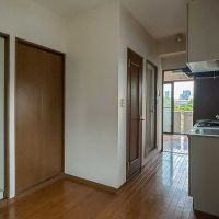 墨田区向島の賃貸物件/ダイニング側から寝室の方をみる