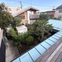 練馬区大泉学園町の売買物件/敷地をゆったり使ってこの家の中心に据えられた庭