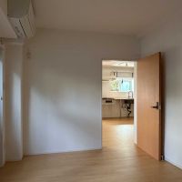 目黒区東が丘の賃貸物件/洋室：リビングに向かって