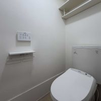 目黒区東が丘の賃貸物件/ウォシュレット付きのトイレ