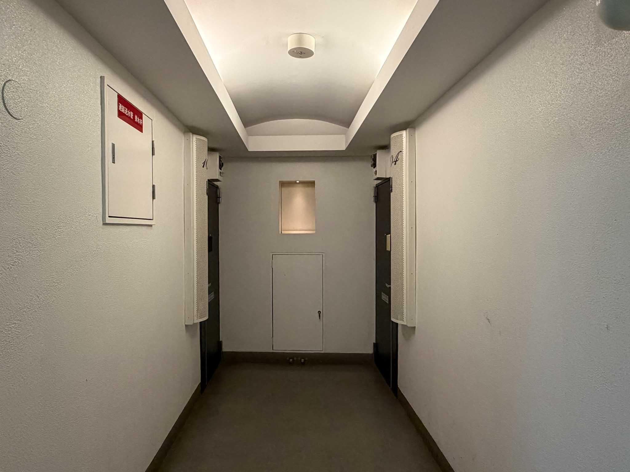 目黒区東が丘の賃貸物件/玄関外、共用部。ホテルのような雰囲気です