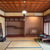 長野県上水内郡信濃町富濃の売買物件/昭和20年（1945年）、俳画家・下村為山がこの家へ疎開した際には、この奥座敷で暮らしていたと伝えられています