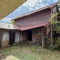 長野県上水内郡信濃町富濃の売買物件/大正2年（1913年）築の2階建ての古い蔵。