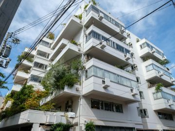 渋谷区神宮前の賃貸物件/曇りのち、グロリア