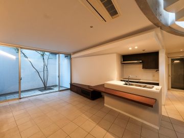 調布市若葉町の売買物件/おだやかに暮らす家