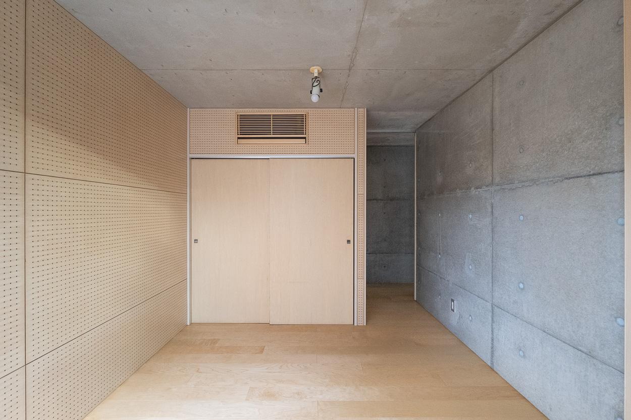 練馬区豊玉北の賃貸物件/木とコンクリートのバランスが心地よい