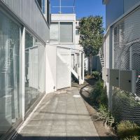 中野区上高田の賃貸物件/エントランスからのアプローチ