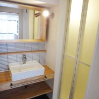 横浜市中区若葉町の賃貸物件/造作の洗面台も良い感じです。