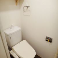 横浜市中区若葉町の賃貸物件/背面の棚も、何かとうれしいポイント。