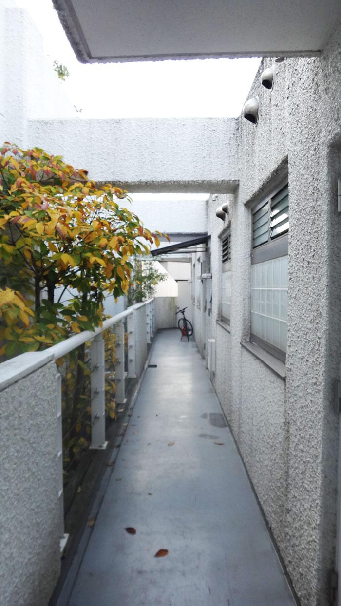 横浜市中区山手町の賃貸物件/共用廊下は外部