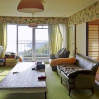静岡県伊東市川奈の売買物件/2階：室内からも海が見えます（写真はスケルトン解体前の前回募集時のもの）