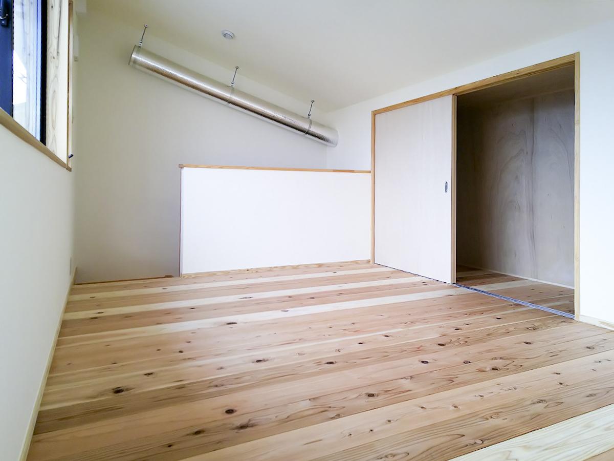 足立区六町の賃貸物件/2階も無垢材を使用