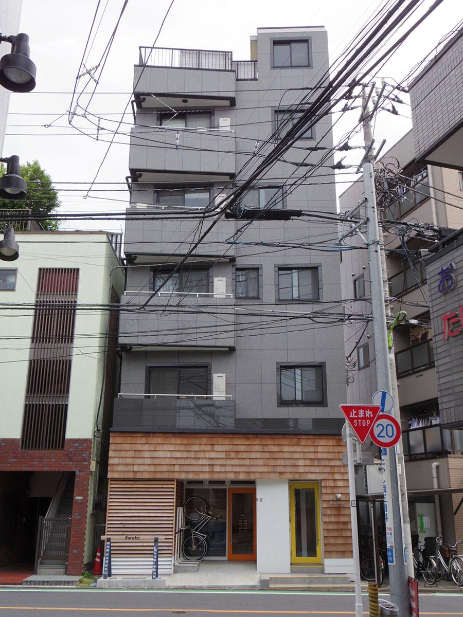 世田谷区南烏山の賃貸物件/まるまる一棟リノベーションされたビル