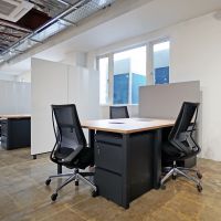 品川区東品川の賃貸物件/区画貸しはパーテーションで仕切られているだけなので、閉塞感はありません