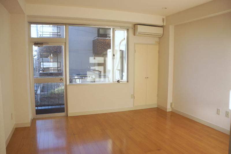横浜市西区東ヶ丘の賃貸物件/室内は白基調のすっきりとした内装