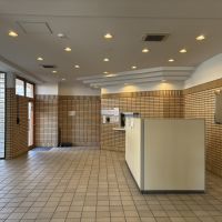 山形県山形市緑町の売買物件/古いながら手入れされた共用部。