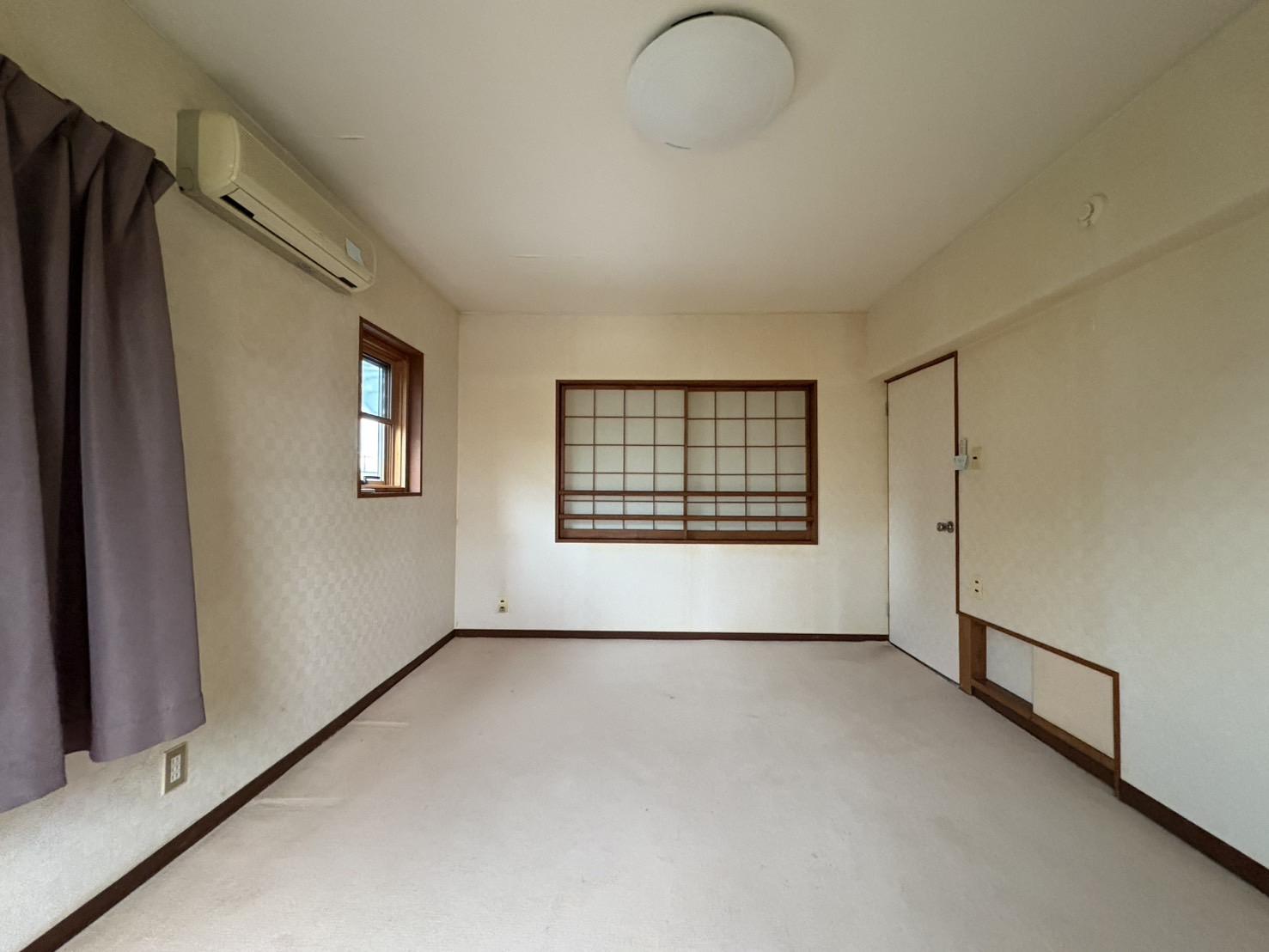 山形市あこや町の売買物件/吹き抜けから見えていたこの障子建具。