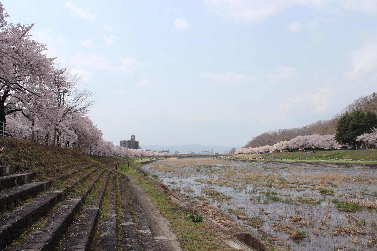 山形県山形市小白川町の売買物件/秋になれば、芋煮鍋を囲む風景が当たり前のように広がる。
そんな四季折々の風景が、日常の窓から見える場所に、この土地はあります。