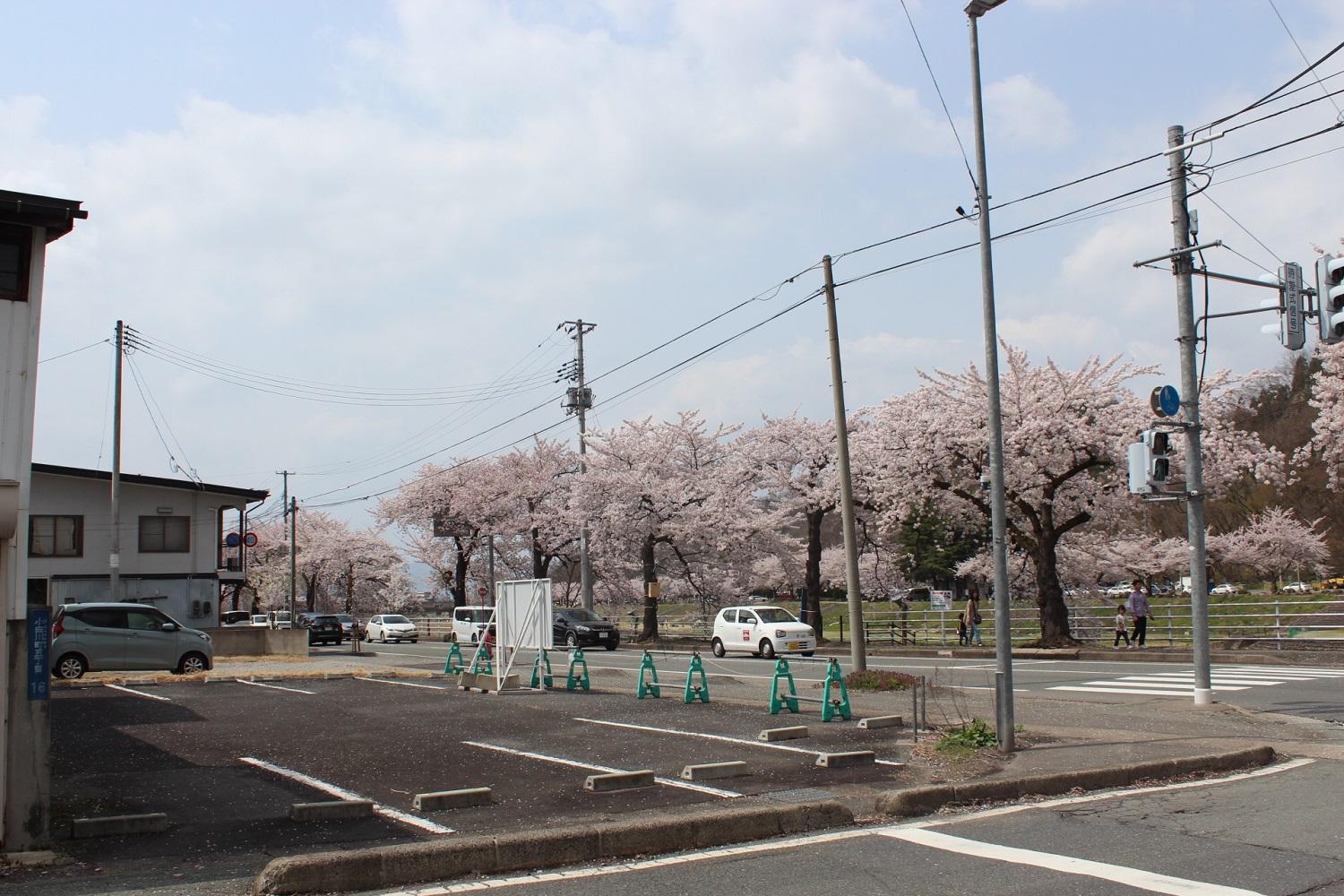 山形県山形市小白川町の売買物件/春の華やぎ、夏の緑陰、秋の高い空、冬の白い静けさ&mdash;&mdash;そのすべてが、日常の中でふと心を動かしてくれるようなロケーションです。