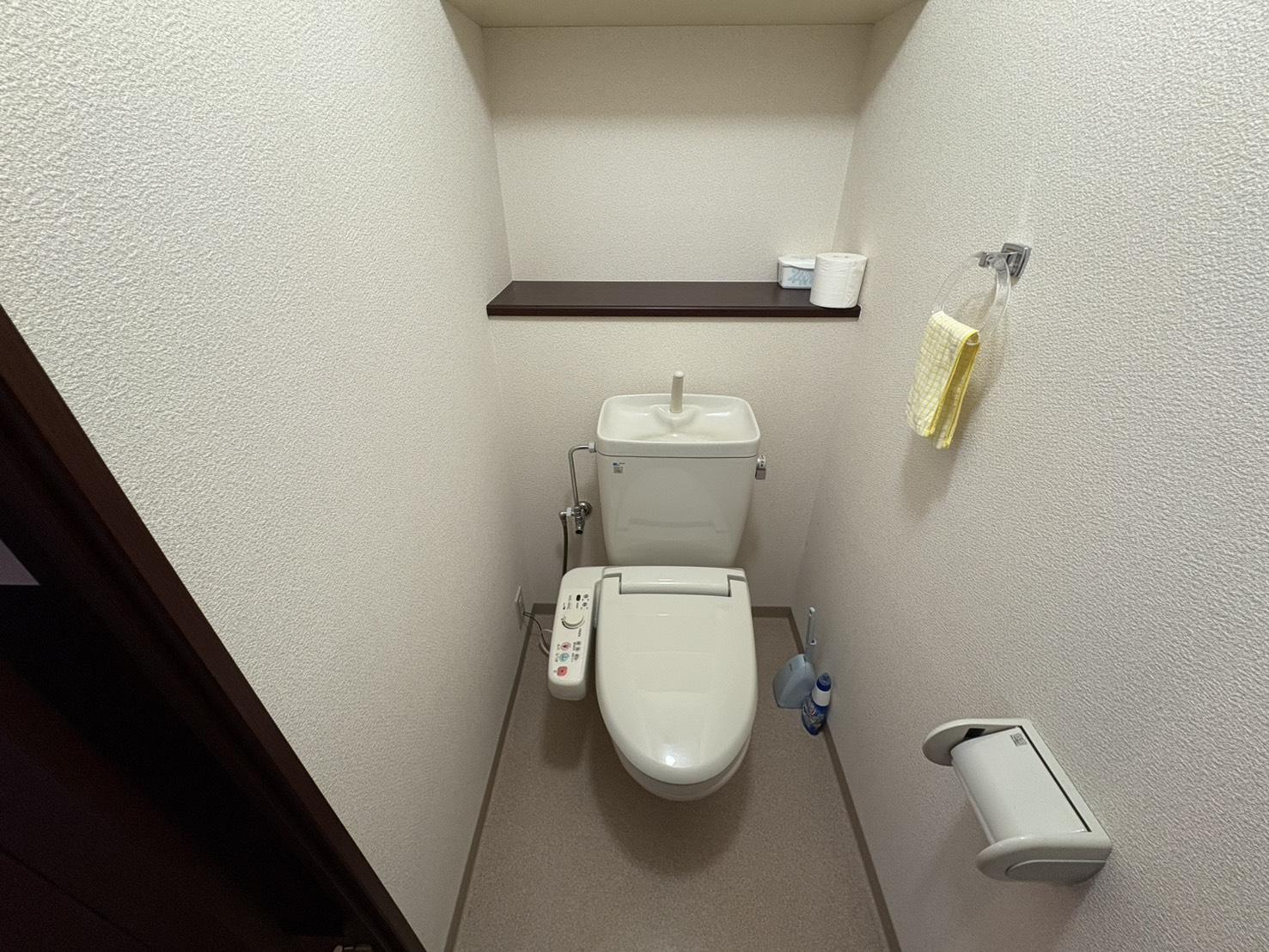 山形県上山市宮脇の売買物件/トイレもシンプル。
